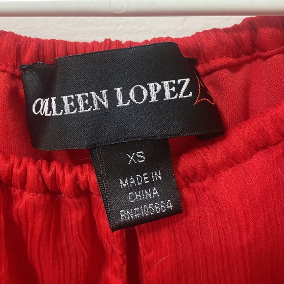 colleen lopez xs sheer red cold shoulder blouse - Picture 3 of 6